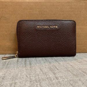 Michael Kors Pebbled Leather Wallet - NEW